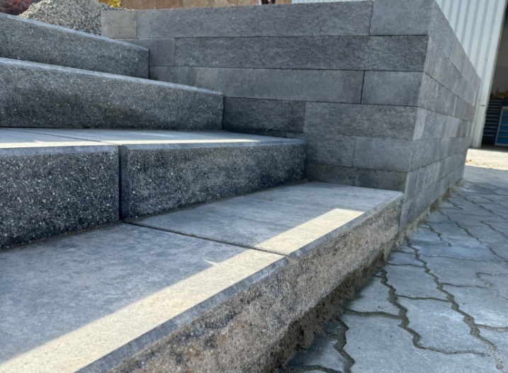 Gradino Spaltstufe